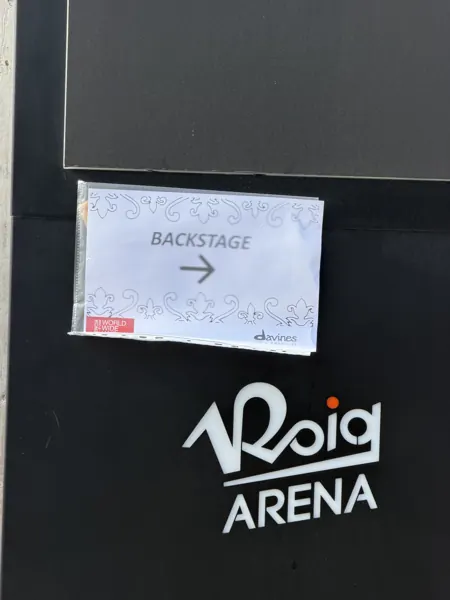 Backstage sign at the Roig Arena, Valencia